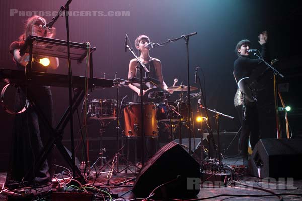 STEALING SHEEP - 2013-05-21 - PARIS - Le Trianon - Rebecca Hawley - Emily Lansley - Lucy Mercer